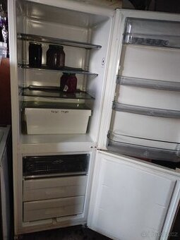 Lednice s mazakem  prodam