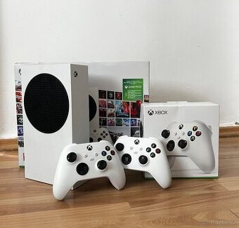 Xbox Series S + 2 ovladače (Záruka)
