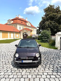 Fiat 500C 0.9 s plátěnou střechou a automatem, rv 2014