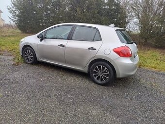 toyota auris 1,4 VVTi