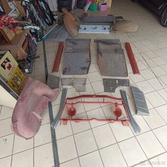 Prodám plechařinu na renovaci Škoda Spartak,Octavia,Felicia
