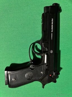 Beretta M92 A1