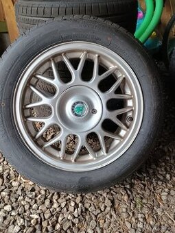 Pneu Octavia l
