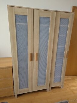 Šatní skříň IKEA