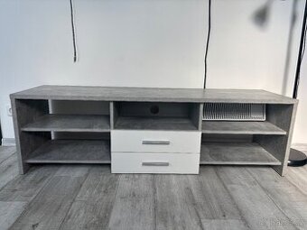 Tv stolek