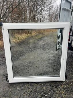 Okna PVC bílá zachovalá plně funkční