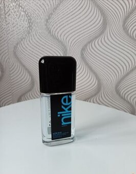 Tělový sprej Nike