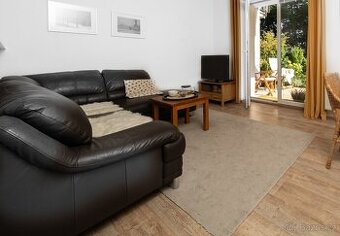 Pravá kůže rozkládací sedačka - rezervováno