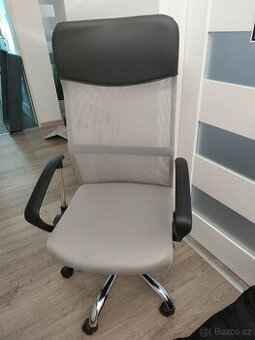 Psací stůl s kancelářskou židlí - 1