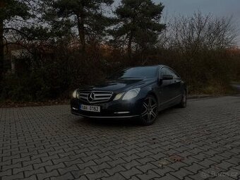 Mercedes-Benz E350 CDI Coupé 170 kW  – AMG Paket – RWD