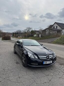 Cena při rychlém jednání- Mercedes-Benz Coupé AMG
