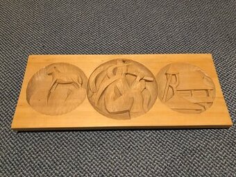 Vyřezávaný dřevěný obraz