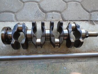 BMW 318is M42 kliková hřídel, písty M44, jednotky