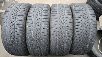 Zimní pneu 235/60/18 Pirelli