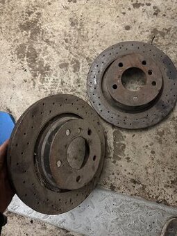 BMW e46 zadní brzdy BREMBO+trmeny