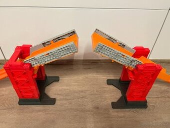 Hot Wheels padací most