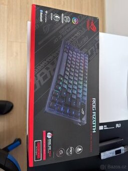 Herní mechanická klávesnice ASUS ROG AZOTH - 1