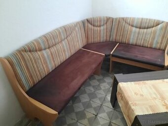 Kuchyňská rohová lavice + 2 židle