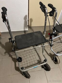 2x chodítko pro seniory