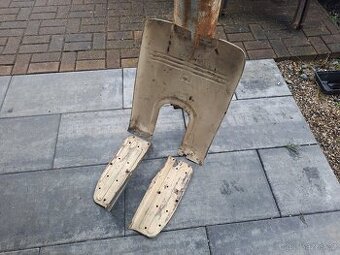 Jawa 50 20,21 pionýr - revma plechy , nášlapy