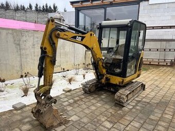 Bagr caterpillar 301.8C