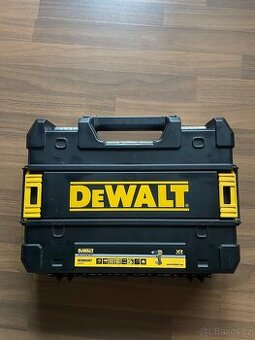 Kufr Dewalt - NOVÝ