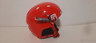 Prodám dětskou lyžařskou helmu Scott