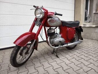 Prodám Prodám ČZ 175-450 rok 67 s původním TP a původní SPZ