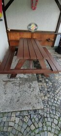 Zahradní nábytek - stůl s lavicemi (Masiv)