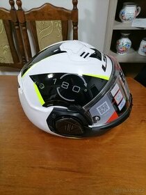 Motorkářská helma pro děti