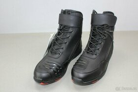 NOVÉ nízké kožené černé boty 42 - 1