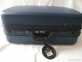 Cestovní kufr