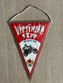 Závody, vlaječky, motocross, trofeje, Vřesinská strž - 1