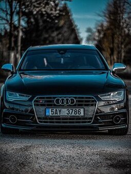 AUDI S7 Performance QUATTRO 405kw  v8 a 550 Ps