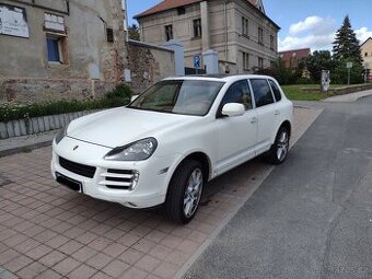 Porsche Cayenne 3.0D 2009 na přihlášení