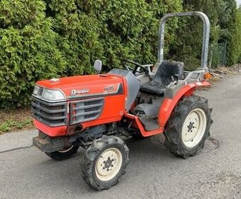 Japonský traktor Kubota GB16, malotraktor
