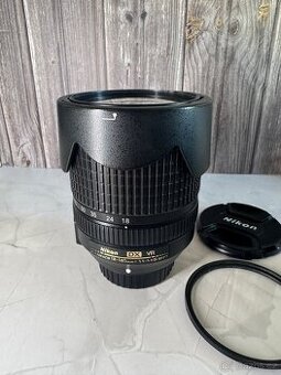Nikon AF-S DX Nikkor 18-140mm f/3.5-5.6G ED VR