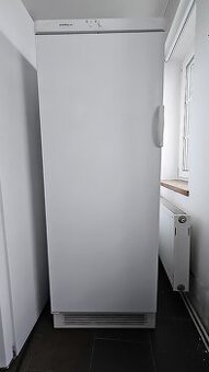 Zásuvkový mrazák PRIVILEG (AEG), výška 162 cm