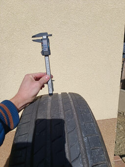 Prodám 4ks letní pneu 245/45 R20 ZR20