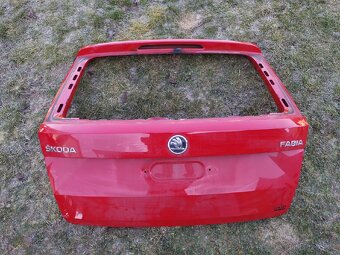 zadní páté dveře ŠKODA Fabia III 6V0 combi 6V9827159A
