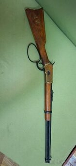 Puška winchester,colt,křesadlovka