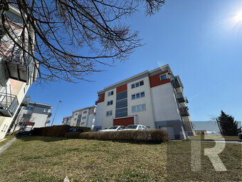 Prodej bytu 3+kk+B, 108 m2 s venkovním parkovacím stáním v P