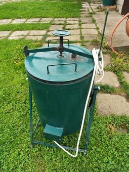 Elektrický pařák na brambory