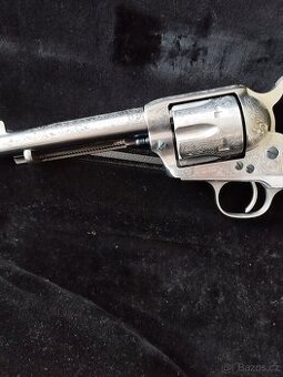 Prodám revolver