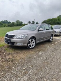 Škoda Octavia 1.6 MPI facelift cappucino