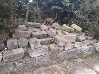 Pískovcové kvádry, bloky, štuky - REZERVACE