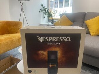 Prodám nový Essenza Mini C30 EU3 Black Nespresso 2