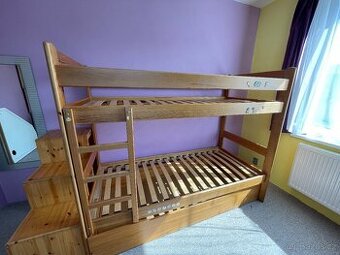 Dvoupatrová postel