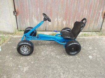 šlapací motokára