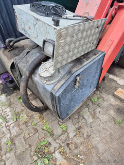 Hydraulická nádrž cca 200l+chladič